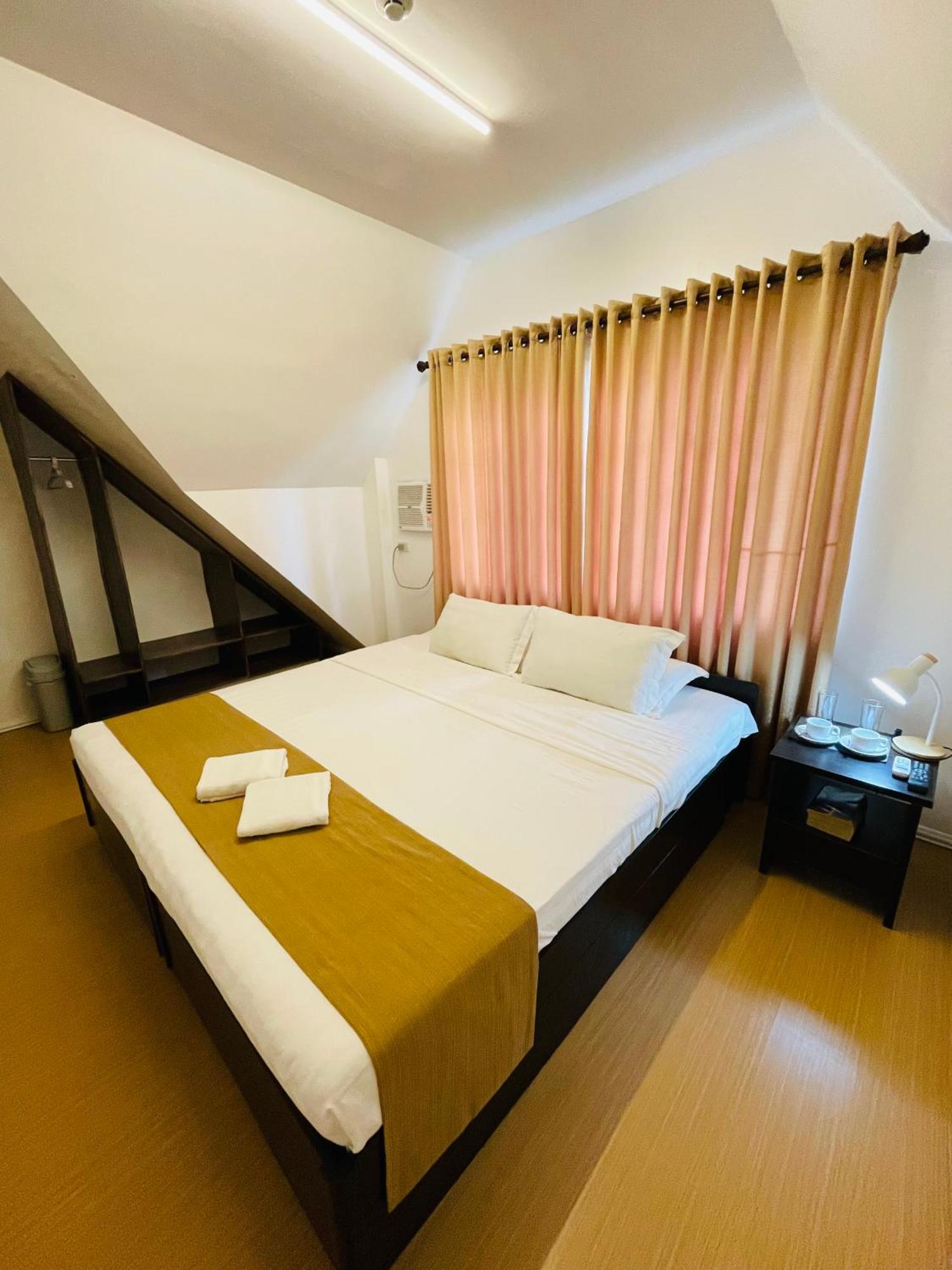 Aparthotel Castle Rock Boracay *